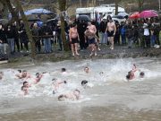 PLIVANJE ZA ČASNI KRST U PROKUPLJU I KURŠUMLIJI