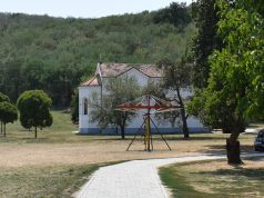 Žitorađa: Moleban za kraj školske godine u hramu Svetih apostola Petra i Pavla