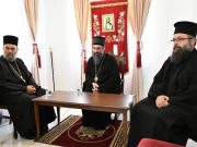 Mitropolit Arsenije uručio pomoć porodicama koje su izgubile domove u požaru