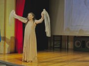 Ivana Žigon oduševila Kuršumliju spektaklom “Jelena – žena koje nema”