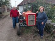 Zahvaljujući akciji “Doniraj za Toplicu” porodica Đorđević iz Dubova dobila traktor