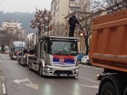 Božićna vožnja kroz Prokuplje: Bajkeri i kamiondžije obradovali najmlađe i čestitali praznik sugrađanima