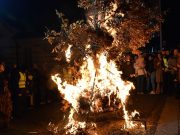 Badnje veče ispred crkve Svetog Prokopija: U znaku vere, zajedništva i nade