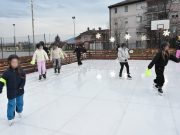 Otvoreno klizalište u dvorištu Gimnazije: Zimska radost za najmlađe Prokupčane