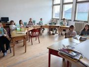 “Pažljivko” u Prokuplju: Knjige, bojanke i nova pesmica za bezbednije učešće dece u saobraćaju