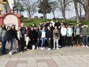 Učenici Poljoprivredne škole zasadili 70 tuja u parku crkve Svetog Prokopija