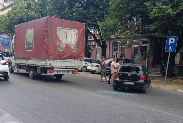 Saobraćajna nezgoda centar 23-06-26 1