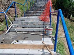 Kuršumlija uređuje stepenište kod Gvozdenog mosta, stiže i rampa za osobe sa invaliditetom