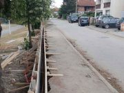 Kuršumlija: Počela sanacija ograde Osnovne škole “Miloje Zakić”
