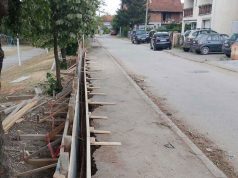 Kuršumlija: Počela sanacija ograde Osnovne škole “Miloje Zakić”