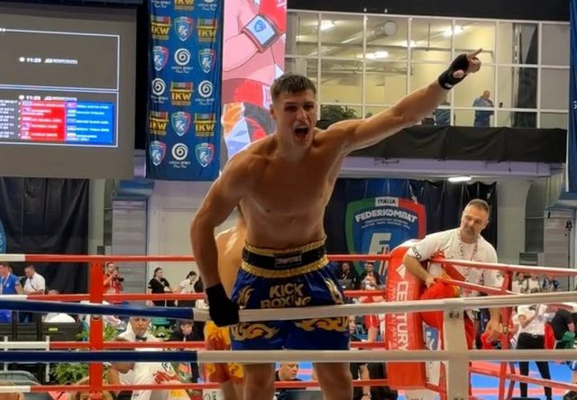 Jovan Stevanović postao prvak sveta u kik-boksu 2