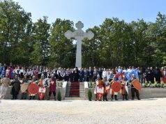 U Pločniku otkriven i osveštan spomen-krst vitezovima iz 1386. godine